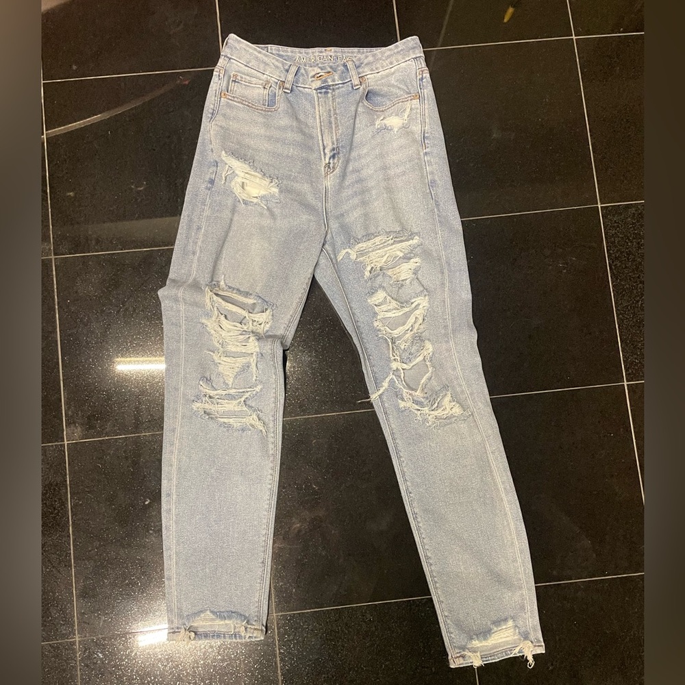 American Eagle Stretch Ripped Curvy Mom Jeans